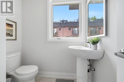 28 - 2 Willow Street, Brant, ON - Indoor Photo Showing Bathroom