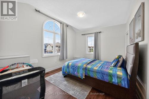 220 Great Falls Boulevard, Hamilton, ON - Indoor Photo Showing Bedroom