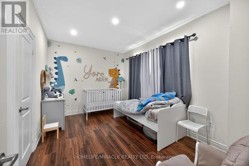 220 Great Falls Boulevard, Hamilton, ON - Indoor Photo Showing Bedroom