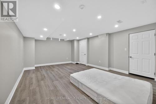 220 Great Falls Boulevard, Hamilton, ON - Indoor