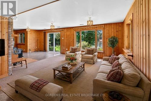 2950 R29, Rideau Lakes, ON - Indoor Photo Showing Living Room