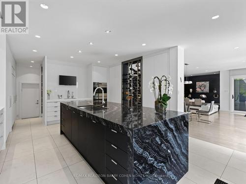 7 Glen Rush Boulevard, Toronto, ON - Indoor Photo Showing Kitchen With Upgraded Kitchen