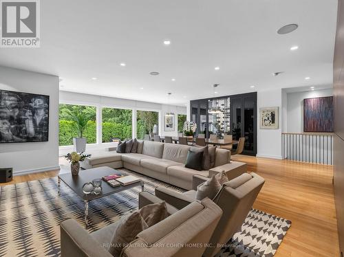 7 Glen Rush Boulevard, Toronto, ON - Indoor Photo Showing Living Room