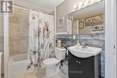 21 Isabel Street, St. Thomas, ON - Indoor Photo Showing Bathroom