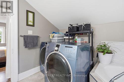 21 Isabel Street, St. Thomas, ON - Indoor Photo Showing Laundry Room