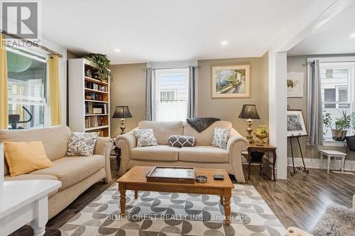 21 Isabel Street, St. Thomas, ON - Indoor Photo Showing Living Room