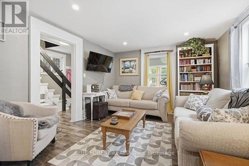 21 Isabel Street, St. Thomas, ON - Indoor Photo Showing Living Room