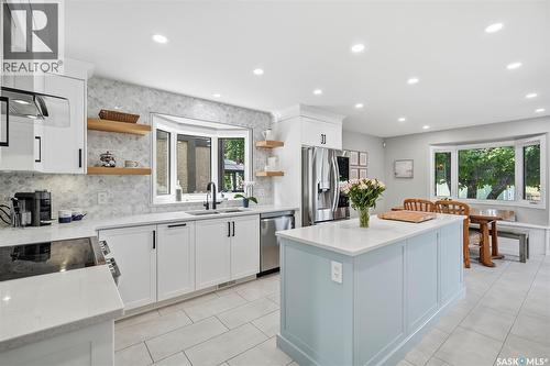 306 Whitewood Road, Saskatoon, SK - Indoor Photo Showing Kitchen With Upgraded Kitchen