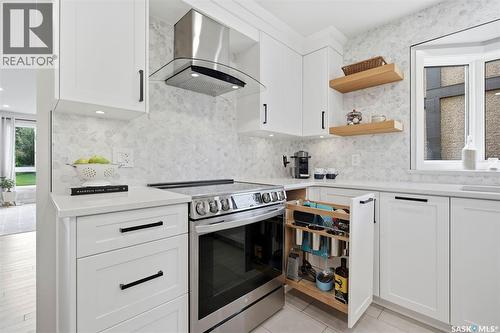 306 Whitewood Road, Saskatoon, SK - Indoor Photo Showing Kitchen With Upgraded Kitchen