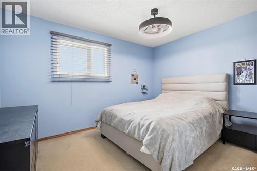 306 Whitewood Road, Saskatoon, SK - Indoor Photo Showing Bedroom