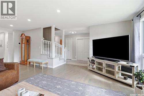 306 Whitewood Road, Saskatoon, SK - Indoor Photo Showing Living Room