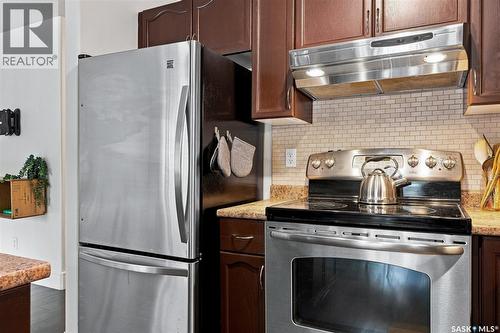 20 327 Berini Drive, Saskatoon, SK - Indoor Photo Showing Kitchen