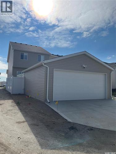 3116 Green Turtle Road, Regina, SK - Outdoor