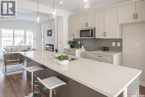 3116 Green Turtle Road, Regina, SK - Indoor Photo Showing Kitchen With Upgraded Kitchen