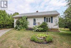 38 Gill Avenue Onaping, ON P0M 2R0