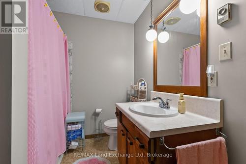 77 Montreal Street, Goderich (Goderich (Town)), ON - Indoor Photo Showing Bathroom