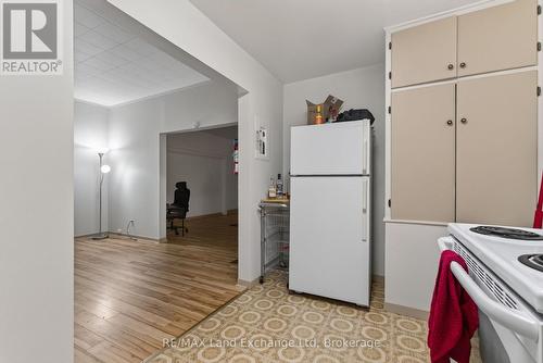 77 Montreal Street, Goderich (Goderich (Town)), ON - Indoor Photo Showing Kitchen