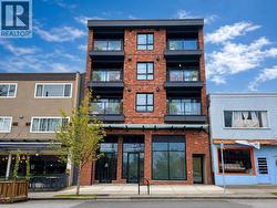928 COMMERCIAL DRIVE  Vancouver, BC V5L 3W7