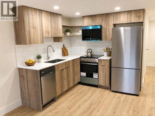 928 Commercial Drive, Vancouver, BC - Indoor Photo Showing Kitchen With Upgraded Kitchen