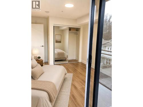 928 Commercial Drive, Vancouver, BC - Indoor