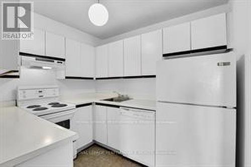 1107 - 475 Laurier Avenue W, Ottawa, ON - Indoor Photo Showing Kitchen