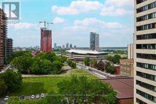 1107 - 475 Laurier Avenue W, Ottawa, ON - Outdoor