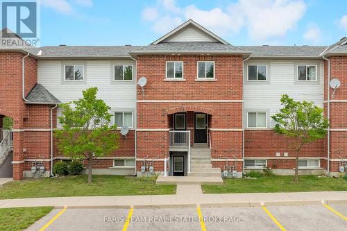 76 - 243 FERNDALE DRIVE S  Barrie, ON L4N 0T6