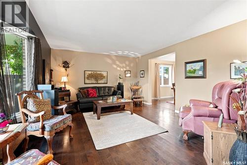 30 Roborecki Terrace, Saskatoon, SK - Indoor Photo Showing Living Room