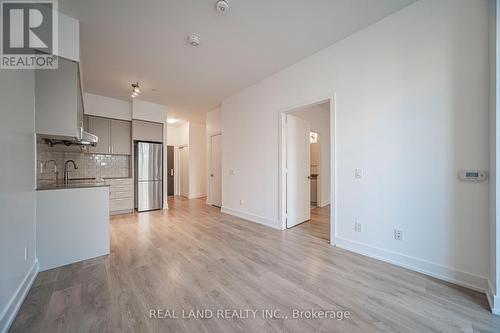 107W - 268 Buchanan Drive, Markham, ON - Indoor Photo Showing Kitchen