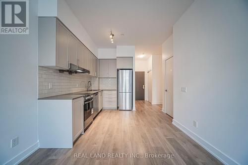 107W - 268 Buchanan Drive, Markham, ON - Indoor Photo Showing Kitchen With Upgraded Kitchen