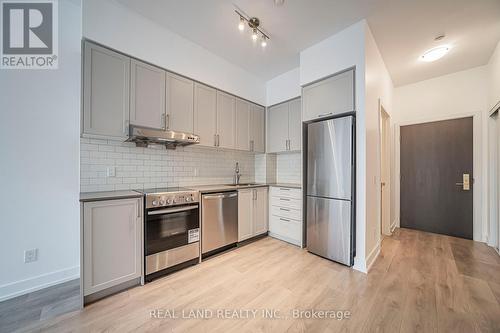107W - 268 Buchanan Drive, Markham, ON - Indoor Photo Showing Kitchen