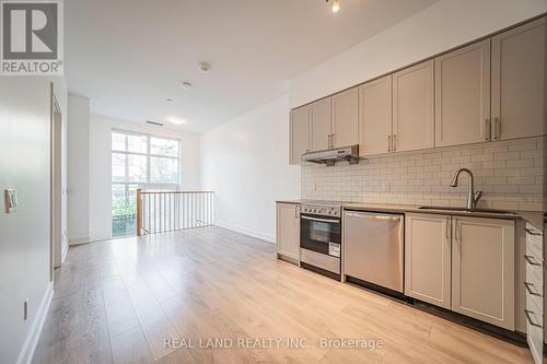 107W - 268 Buchanan Drive, Markham, ON - Indoor Photo Showing Kitchen