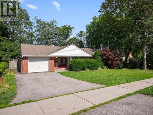 261 CAROL AVENUE  Newmarket, ON L3Y 4T2
