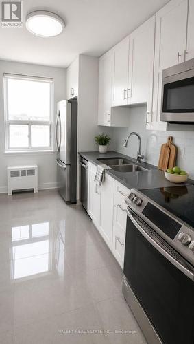 E4 - 3017 QUEEN STREET E , Toronto, Ontario None 5