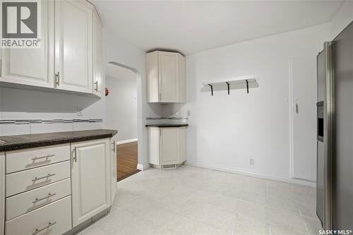 2730 Thornton Avenue, Regina, SK - Indoor Photo Showing Kitchen