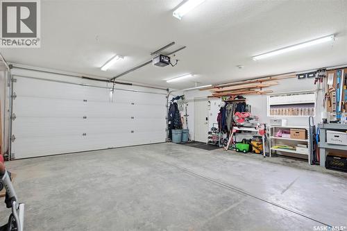 1125 2Nd Street E, Saskatoon, SK - Indoor Photo Showing Garage