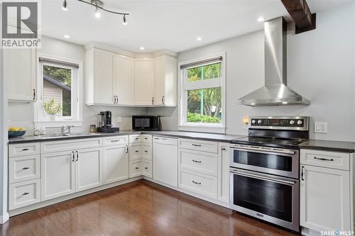 1125 2Nd Street E, Saskatoon, SK - Indoor Photo Showing Kitchen