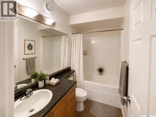330 Blackstock Cove, Saskatoon, SK - Indoor Photo Showing Bathroom