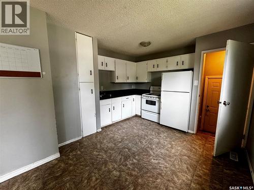 3355 33Rd Street W, Saskatoon, SK - Indoor Photo Showing Kitchen