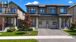 17 SWEET CICELY STREET  Springwater, ON L9X 2C7