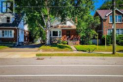 30 SANDERS Boulevard  Hamilton, ON L8S 3J3