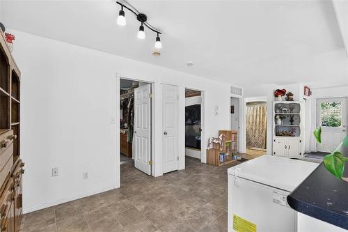 54149 Millbrook Road, Anola, MB - Indoor
