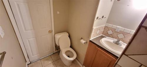 Three piece bathroom upstairs - 817 12Th Street, Brandon, MB - Indoor Photo Showing Bathroom