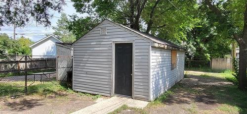 Garage - 817 12Th Street, Brandon, MB - Outdoor