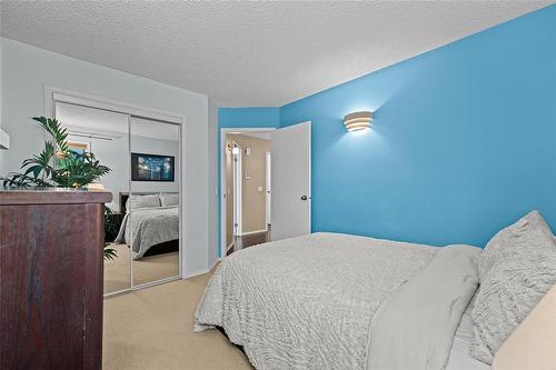 264 De La Seigneurie Boulevard, Winnipeg, MB - Indoor Photo Showing Bedroom
