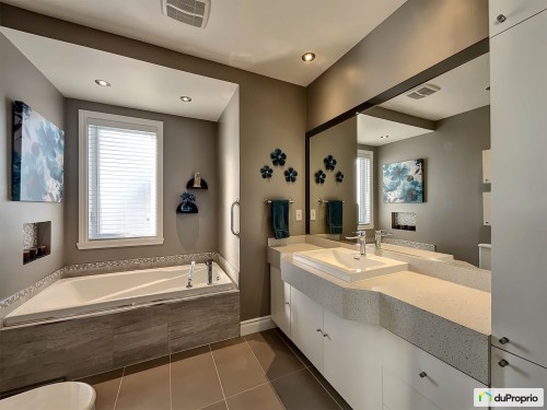 Salle de bains - 65 Rue Pilon, Saint-Jérôme, QC - Indoor Photo Showing Bathroom