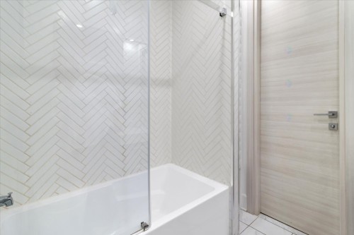 Salle de bains - 922 Av. Dunlop, Montréal (Outremont), QC - Indoor Photo Showing Bathroom