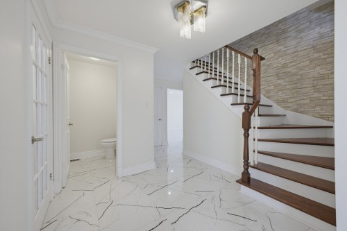 Hall d'entrée/Vestibule - 138 Rue Stéphanie, Dollard-Des-Ormeaux, QC - Indoor Photo Showing Other Room