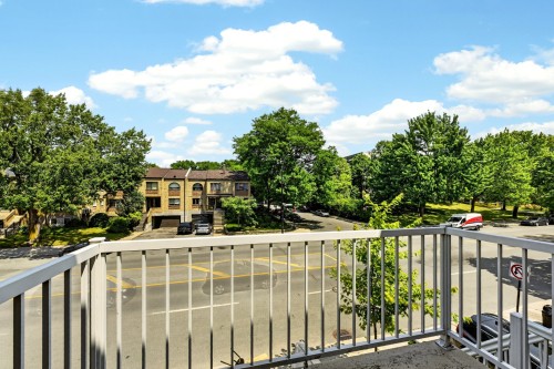 Balcony - 8800  - 8804 Rue St-Hubert, Montréal (Ahuntsic-Cartierville), QC 