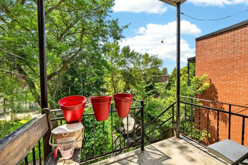 Balcony - 8800  - 8804 Rue St-Hubert, Montréal (Ahuntsic-Cartierville), QC 